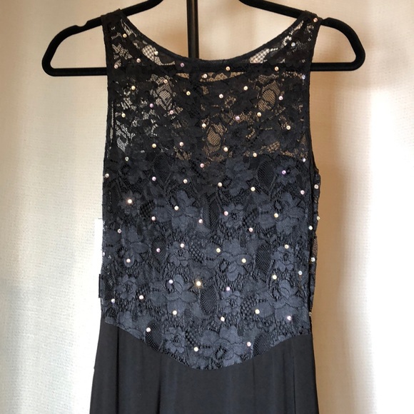 X By Xscape Black Gown Size 4. Simply Classy and comfortable. - Picture 5 of 6